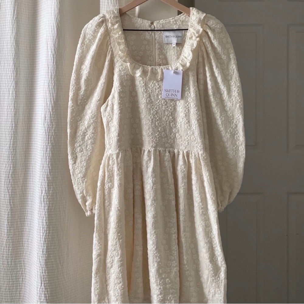 Romantic Smith & Quinn Cream Ruffle Dress | size
M, NWT